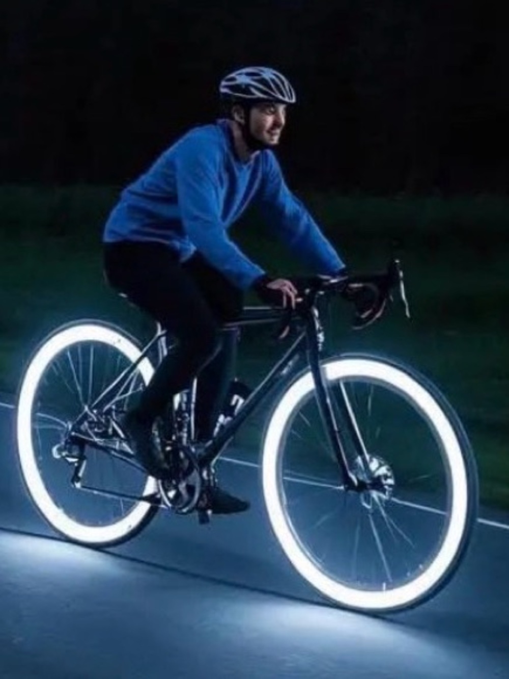 💞 New Set of 10 Silver Reflective Safety Strips for Bike Wheels
